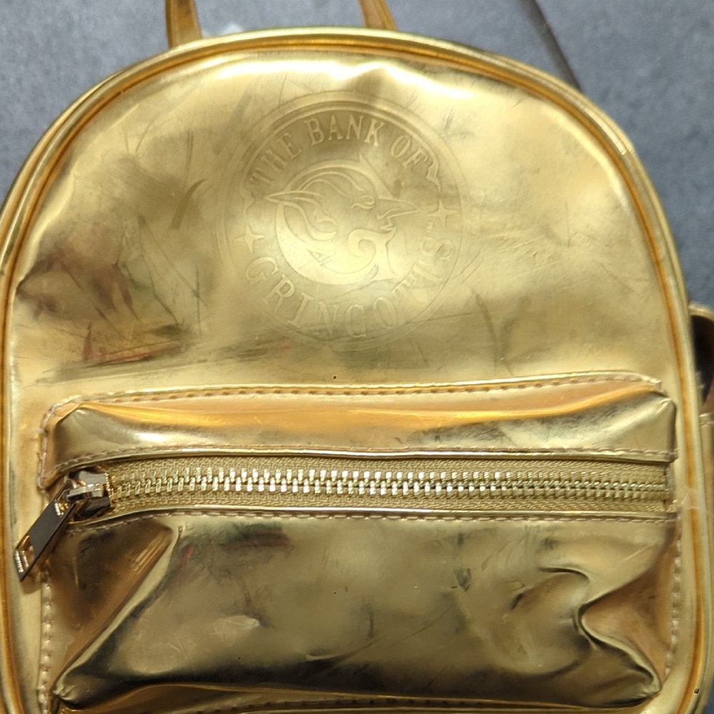Harry Potter Universal Studios Bank Of Gringotts Mini Gold Backpack Tote